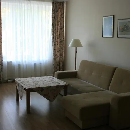 Vesk Sveciu Namai Πανσιόν 2*
